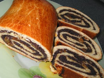 Рулет с начинкой из мака
