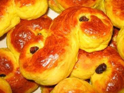 Булочки с изюмом