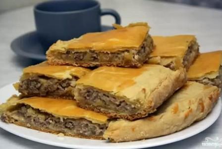 пирог мясной
