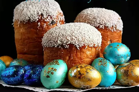 Кулич с какао и миндалем 